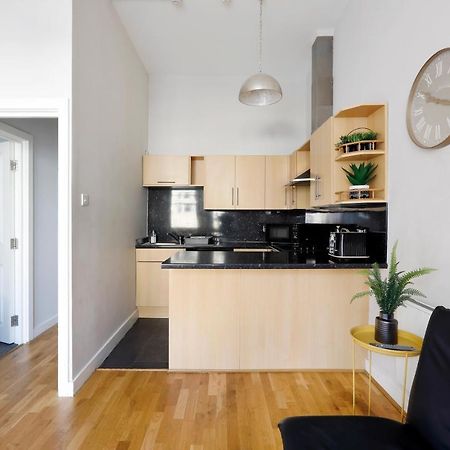 Great 2 Bedroom Apt By The Beach And Town Brighton Dış mekan fotoğraf